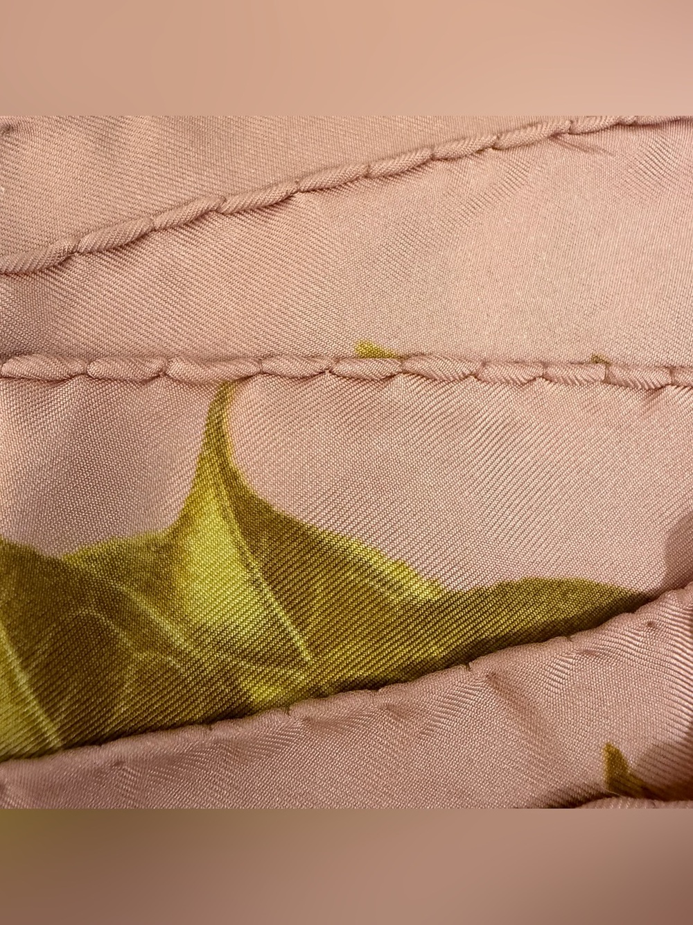 Gucci Vintage Butterfly & Autumn Leaves 100% Silk Scarf - Picture 7 of 10